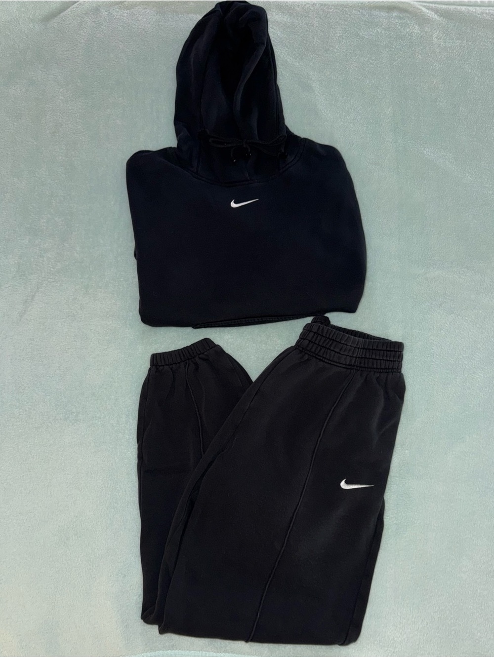 Nike Women’s Black Fleece Track/Sweatsuit Size Small